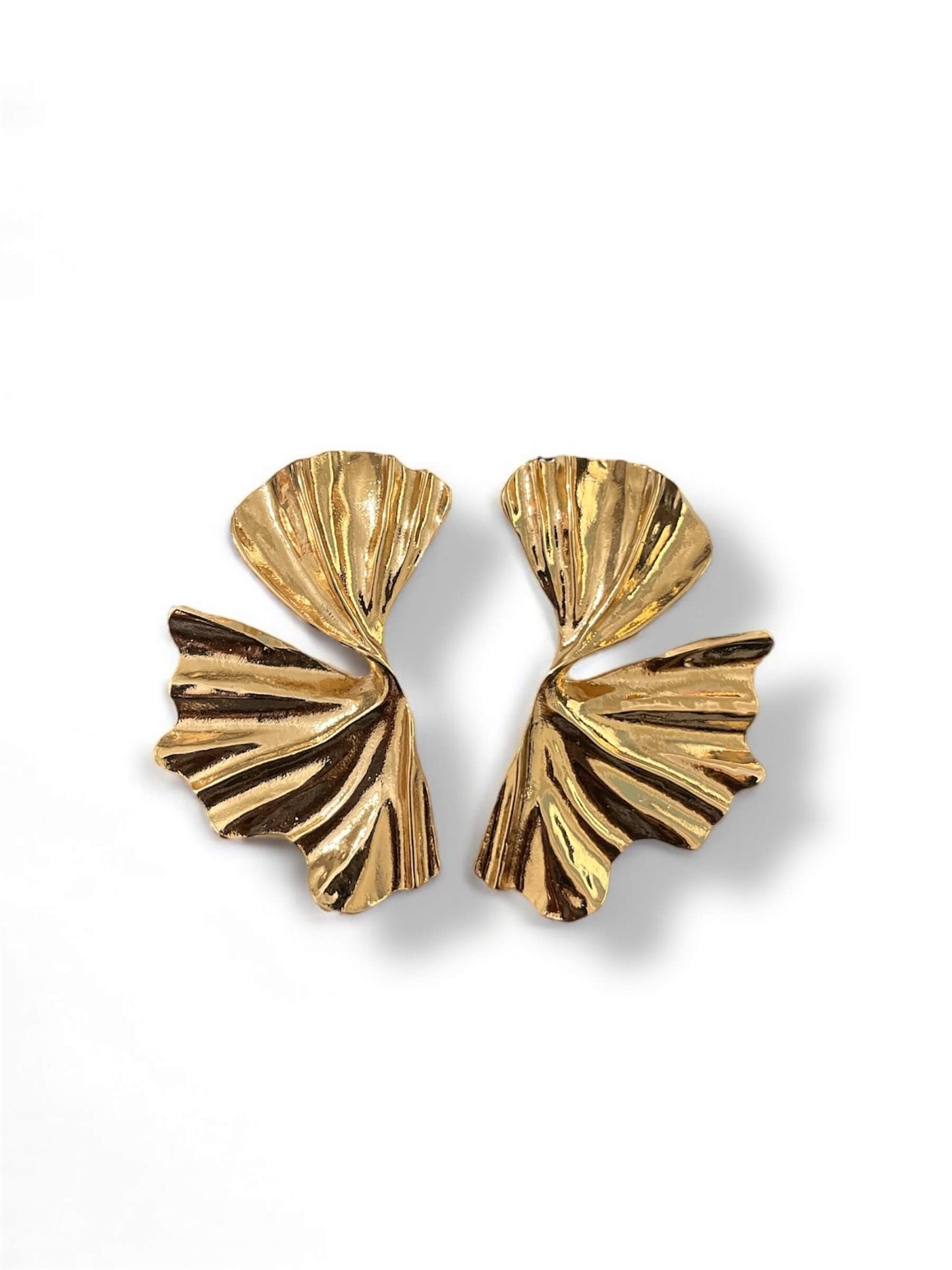 Golden half leaves
