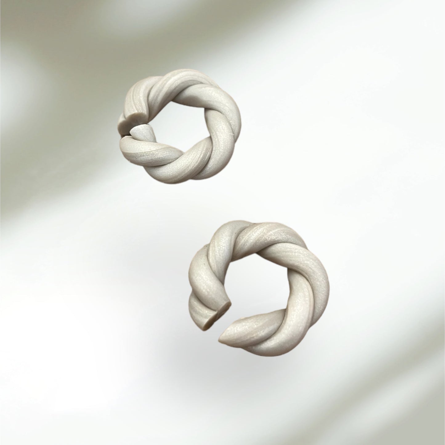 Twisted earcuffs