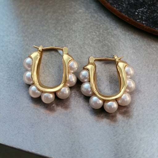 Mia pearl hoops