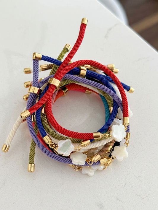 Ajustable bracelets for mom